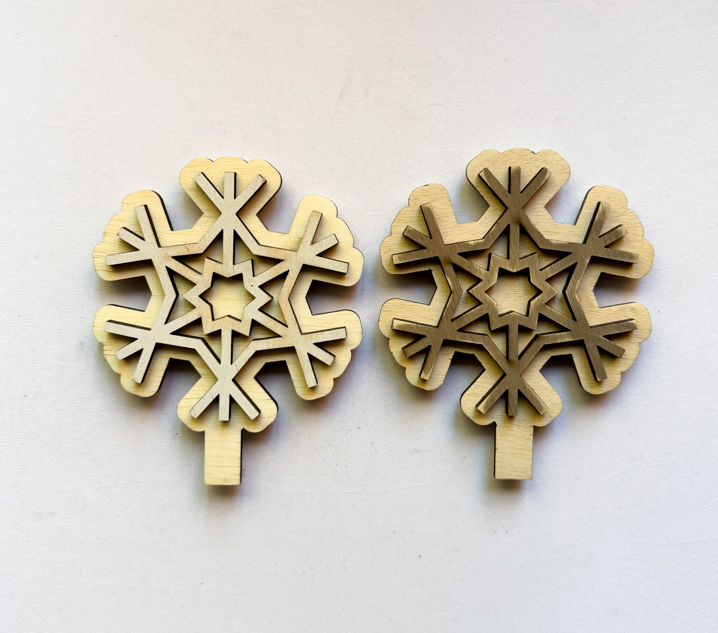 Snowflake all wood distressed star middle