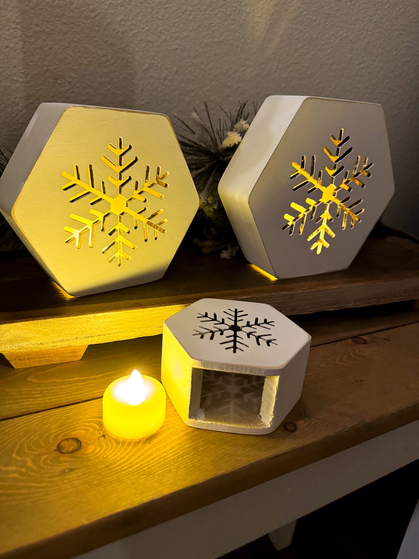 Rustic Wooden Snowflake Tea Light Lanterns – Set of 3