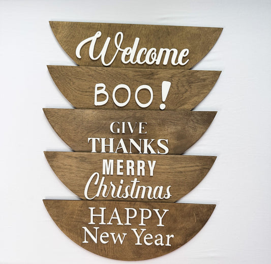 Magnetic changeable greeting.  Greeting ONLY - hanging wreath sold separately