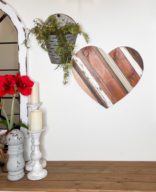 Heart 20" reclaimed wood wall art, wood heart shape art. Valentines Day Heart, heart decor, valentine decor