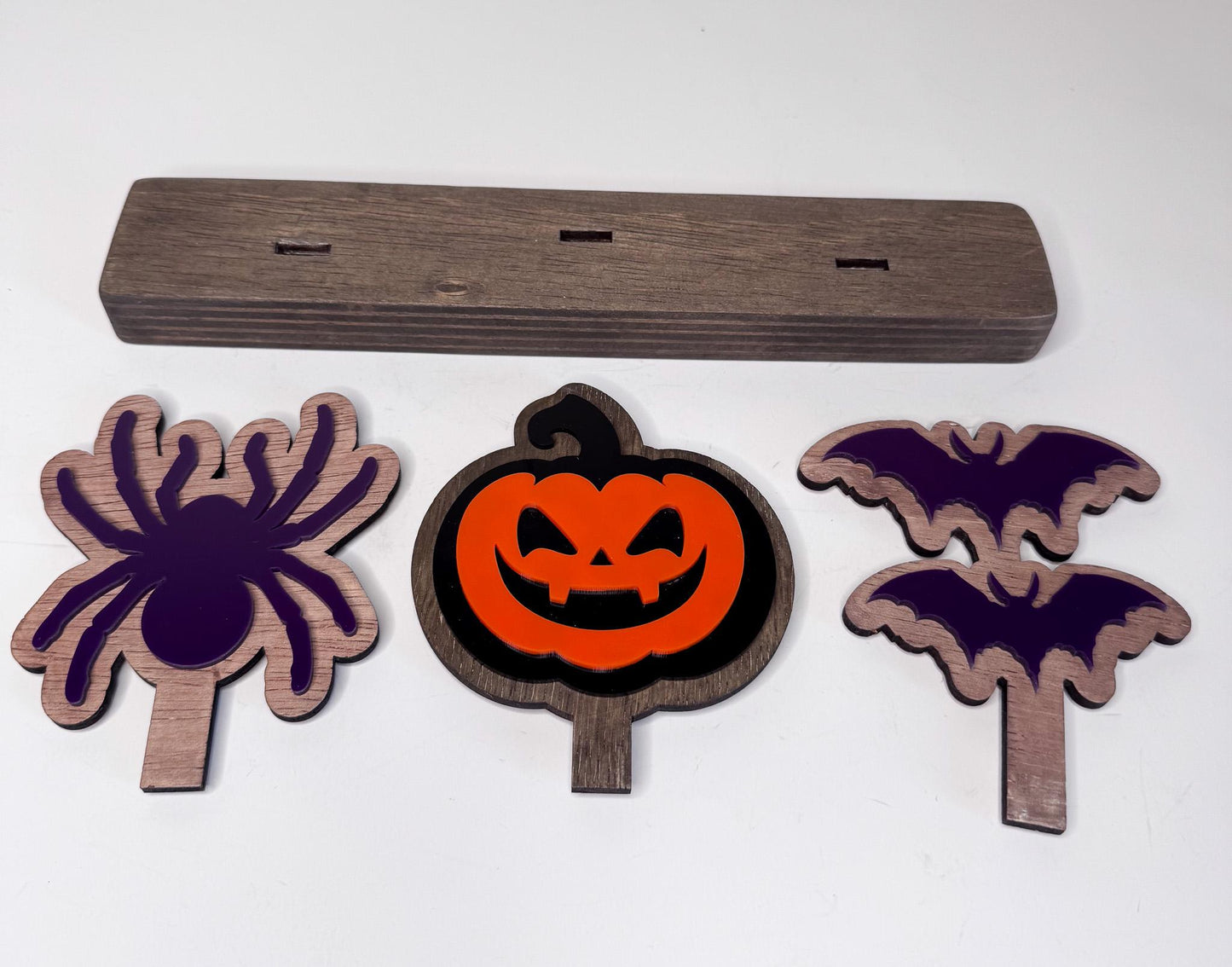 Halloween shelf decor, interchangeable.  Spider, Jack o Lantern and bats