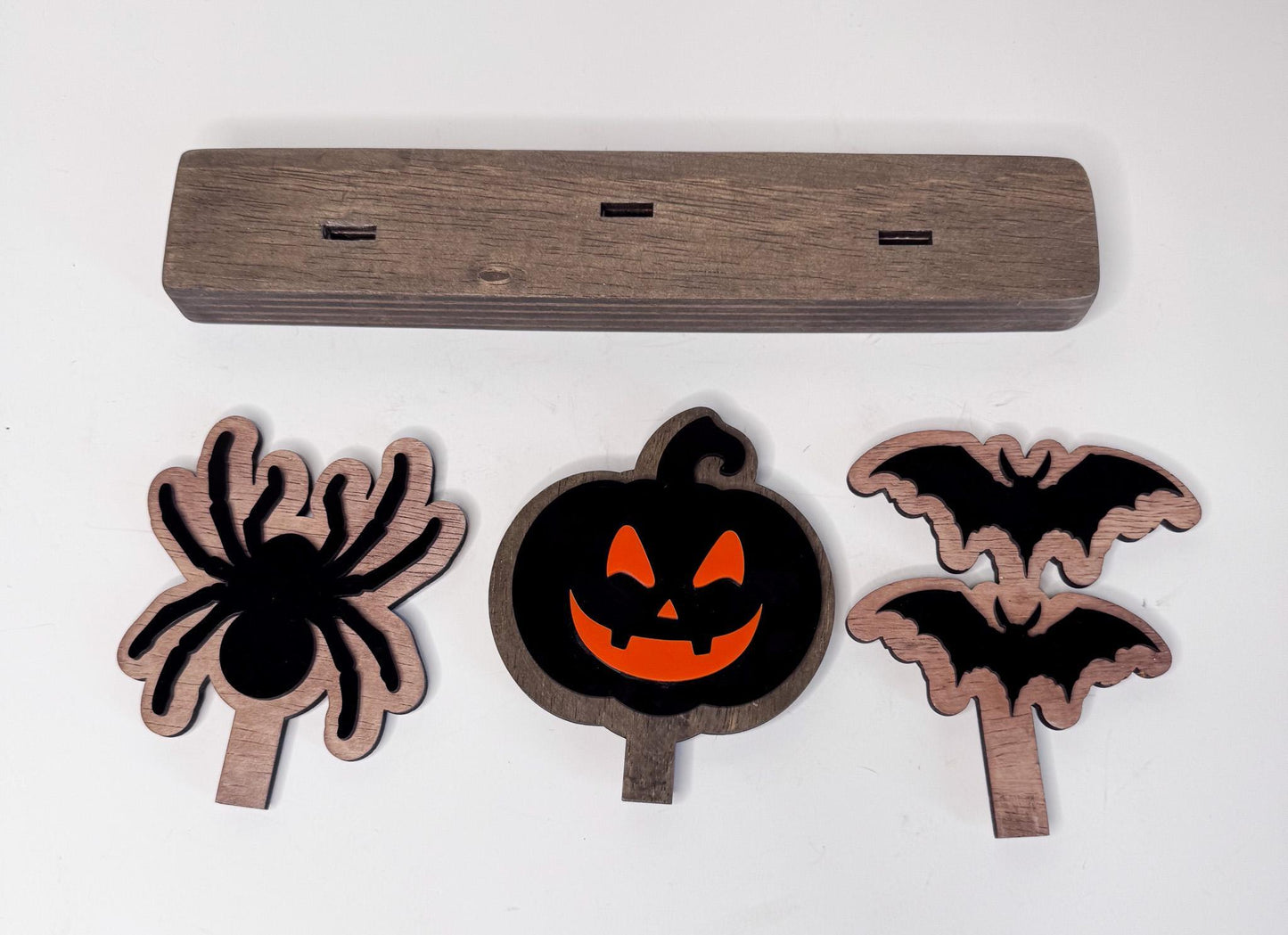 Halloween shelf decor, interchangeable.  Spider, Jack o Lantern and bats