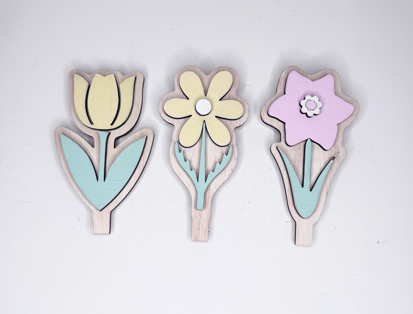 Interchangeable Spring Shelf Sitter, Swappable Seasonal Decor, Farmhouse Tiered Tray Decor, Tulip Daisy Daffodil, Year Round Wooden Base