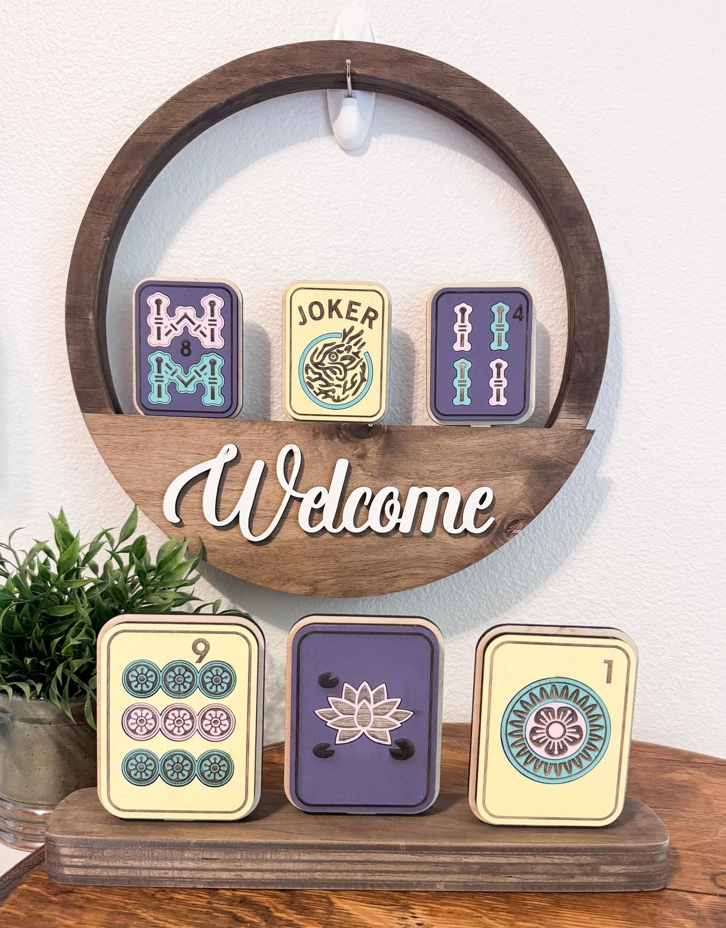 Mahjong Table and Wreath Decor