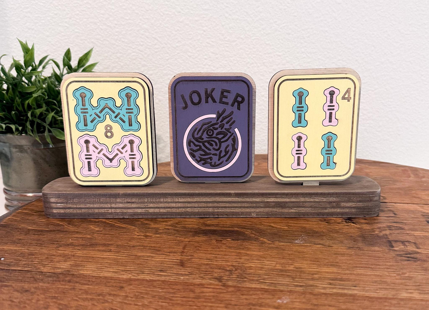 Mahjong Table and Wreath Decor