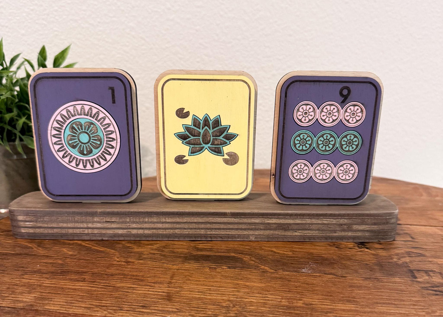 Mahjong Table and Wreath Decor